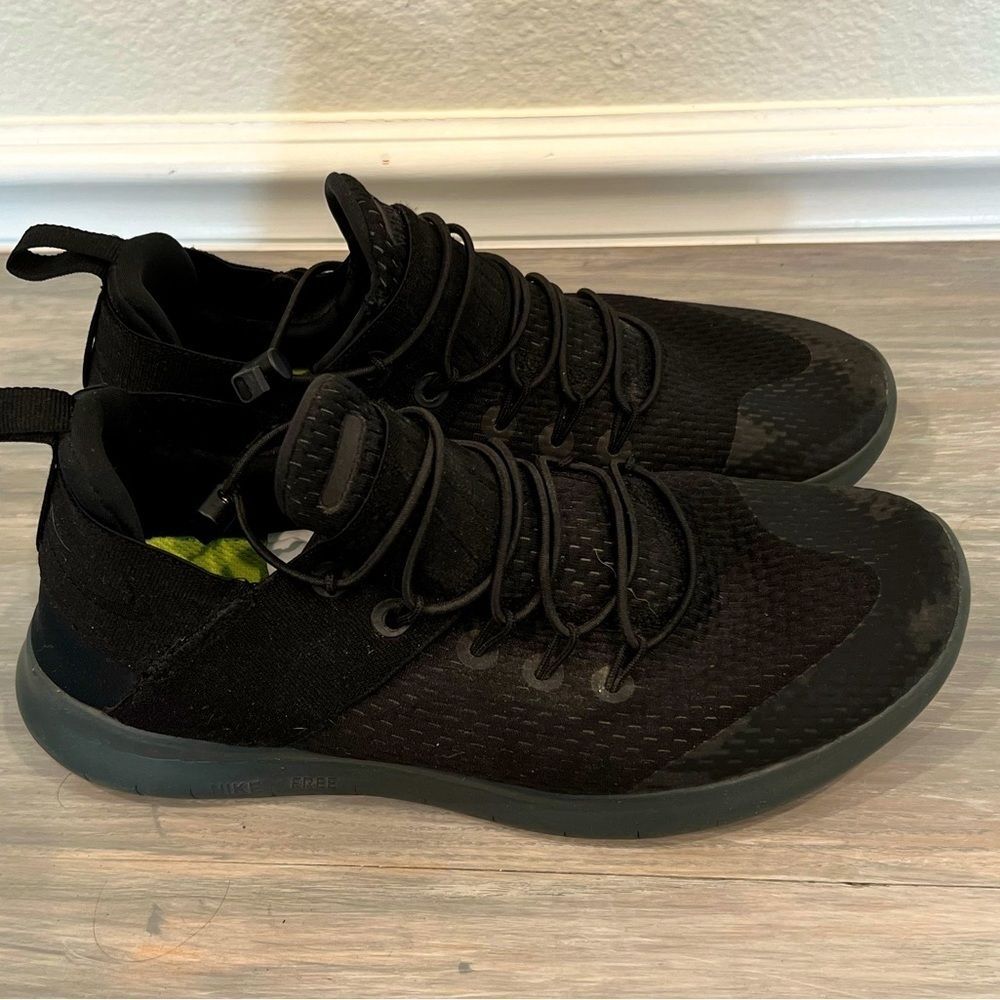Nike Women's Run Natural Free and Flexible Running Shoes Black Sneakers Size 9